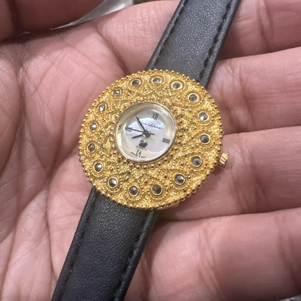 Working Gloria‎ Vanderbilt Quartz Watch Women Gold Tone Dainty New Battery 33mm - Picture 2 of 12